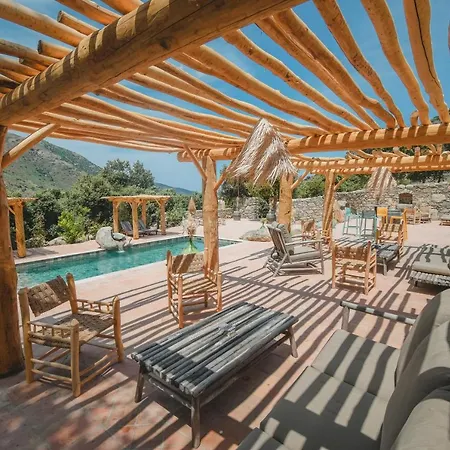 Résidence De Luxe 4 étoiles à Pietralba, 4 Piscine Chauffée Balagne