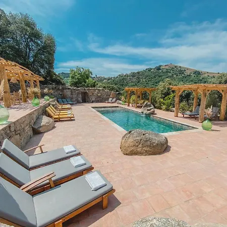 Résidence De Luxe 4 étoiles à Pietralba, 4 Piscine Chauffée Balagne