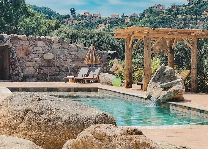 Apartment De Luxe 4 Etoiles A Pietralba, 4 Piscine Chauffee Balagne