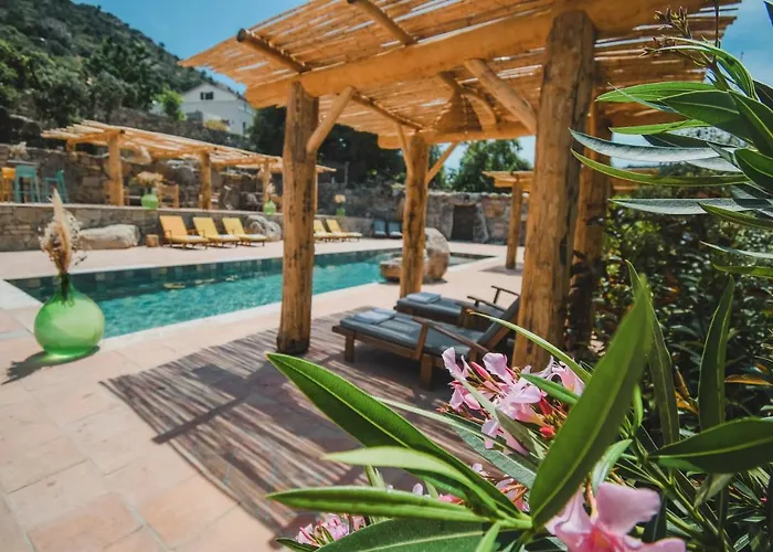 De Luxe 4 Etoiles A Pietralba, 4 Piscine Chauffee Balagne Apartment Pietralba