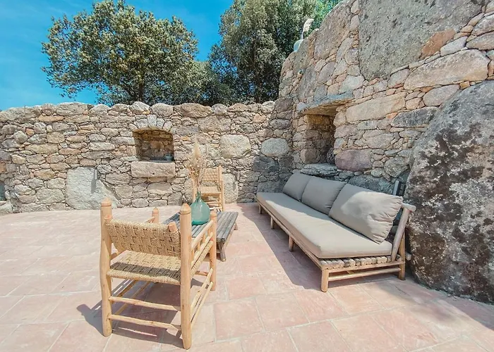 Apartment De Luxe 4 Etoiles A Pietralba, 4 Piscine Chauffee Balagne