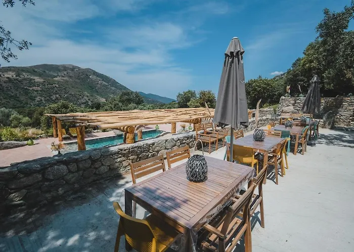 Apartment De Luxe 4 Etoiles A Pietralba, 4 Piscine Chauffee Balagne