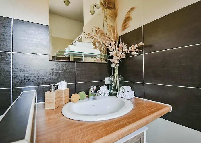 De Luxe 4 Etoiles A Pietralba, 4 Piscine Chauffee Balagne Apartment