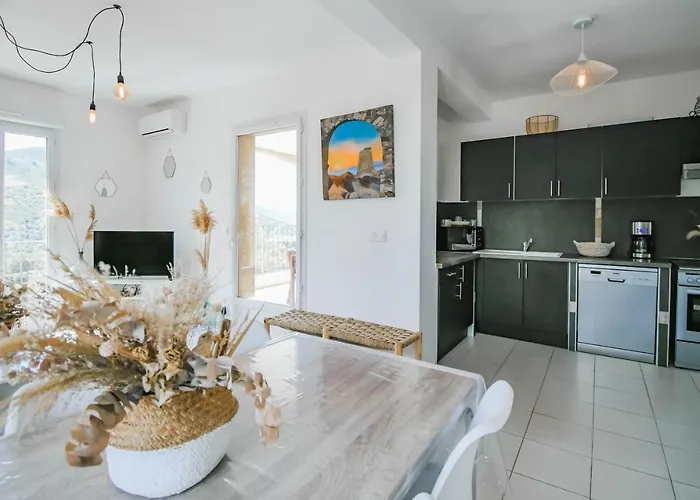 Apartment De Luxe 4 Etoiles A Pietralba, 4 Piscine Chauffee Balagne Pietralba