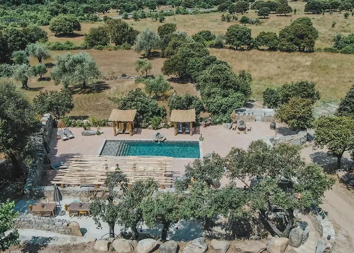 De Luxe 4 Etoiles A Pietralba, 4 Piscine Chauffee Balagne Apartment